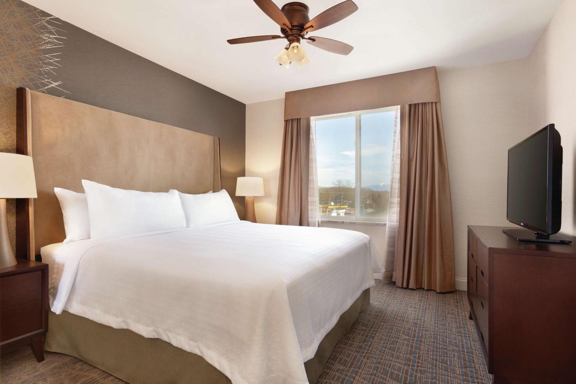 Homewood Suites By Hilton Burlington Exterior foto