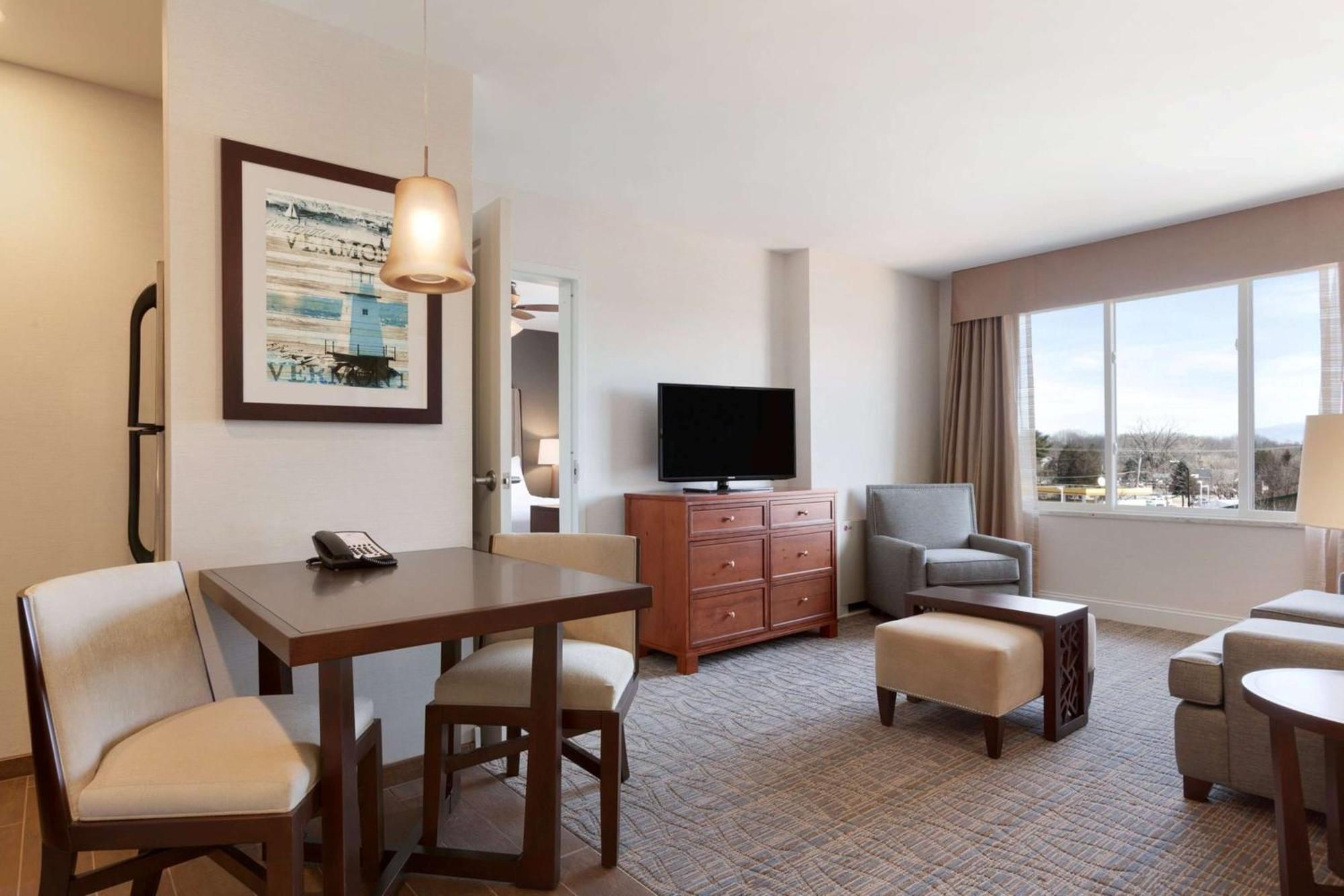 Homewood Suites By Hilton Burlington Exterior foto