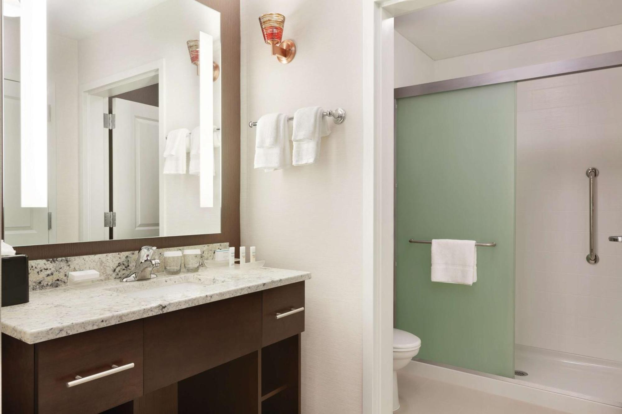 Homewood Suites By Hilton Burlington Exterior foto