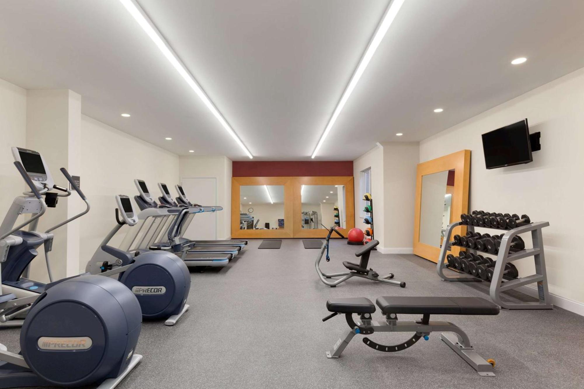 Homewood Suites By Hilton Burlington Exterior foto