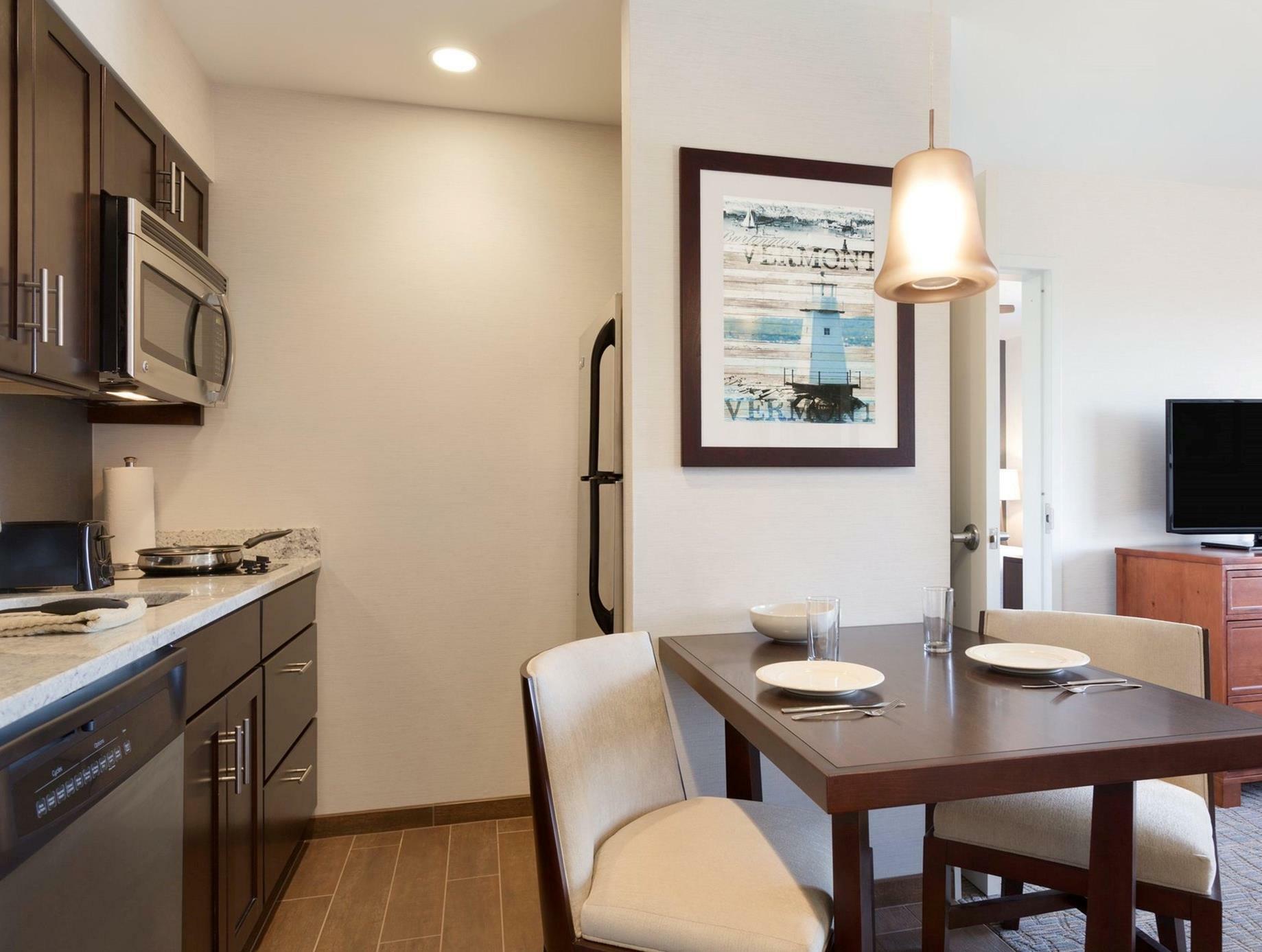 Homewood Suites By Hilton Burlington Exterior foto